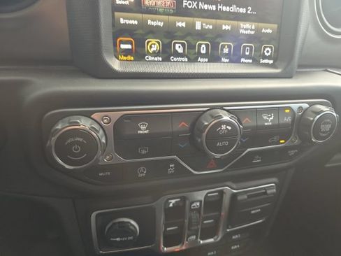 Used 2021 Jeep Wrangler Unlimited Sport AWD/4WD image 14