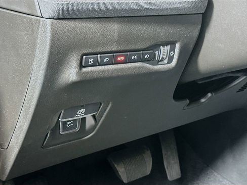 New 2026 Jeep Cherokee Laredo image 10