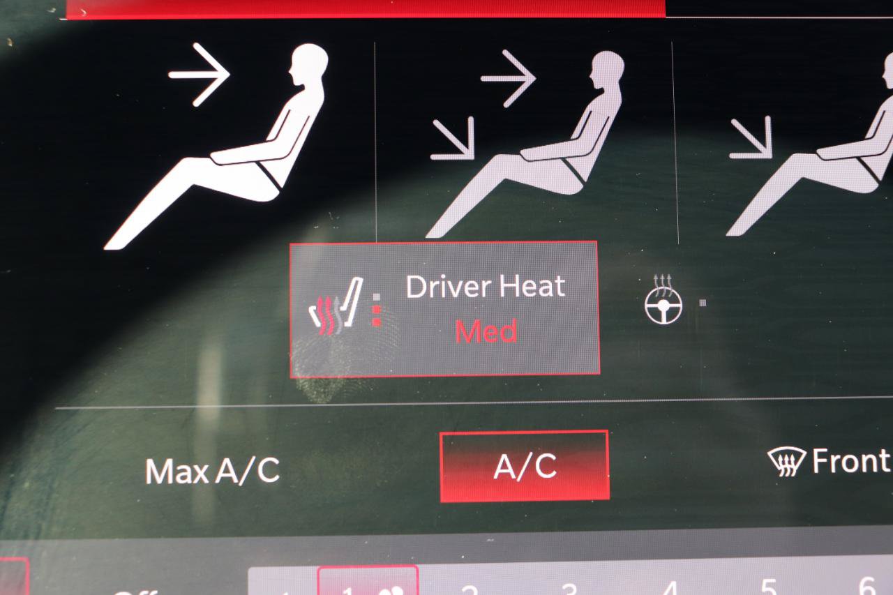 Used 2025 Dodge Durango GT AWD/4WD image 39