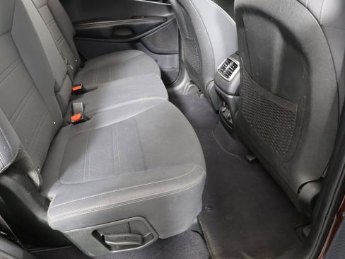 Used 2019 Kia Sorento LX image 24