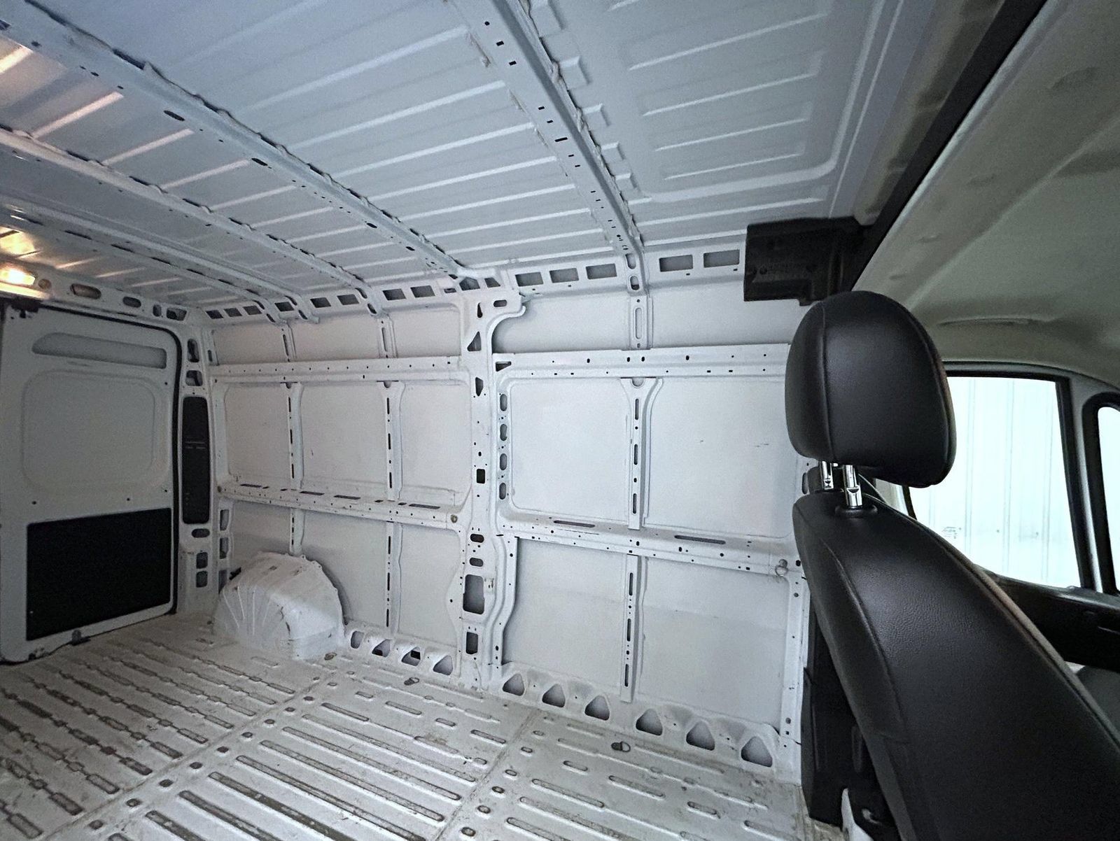 Used 2023 RAM ProMaster 2500 FWD image 17