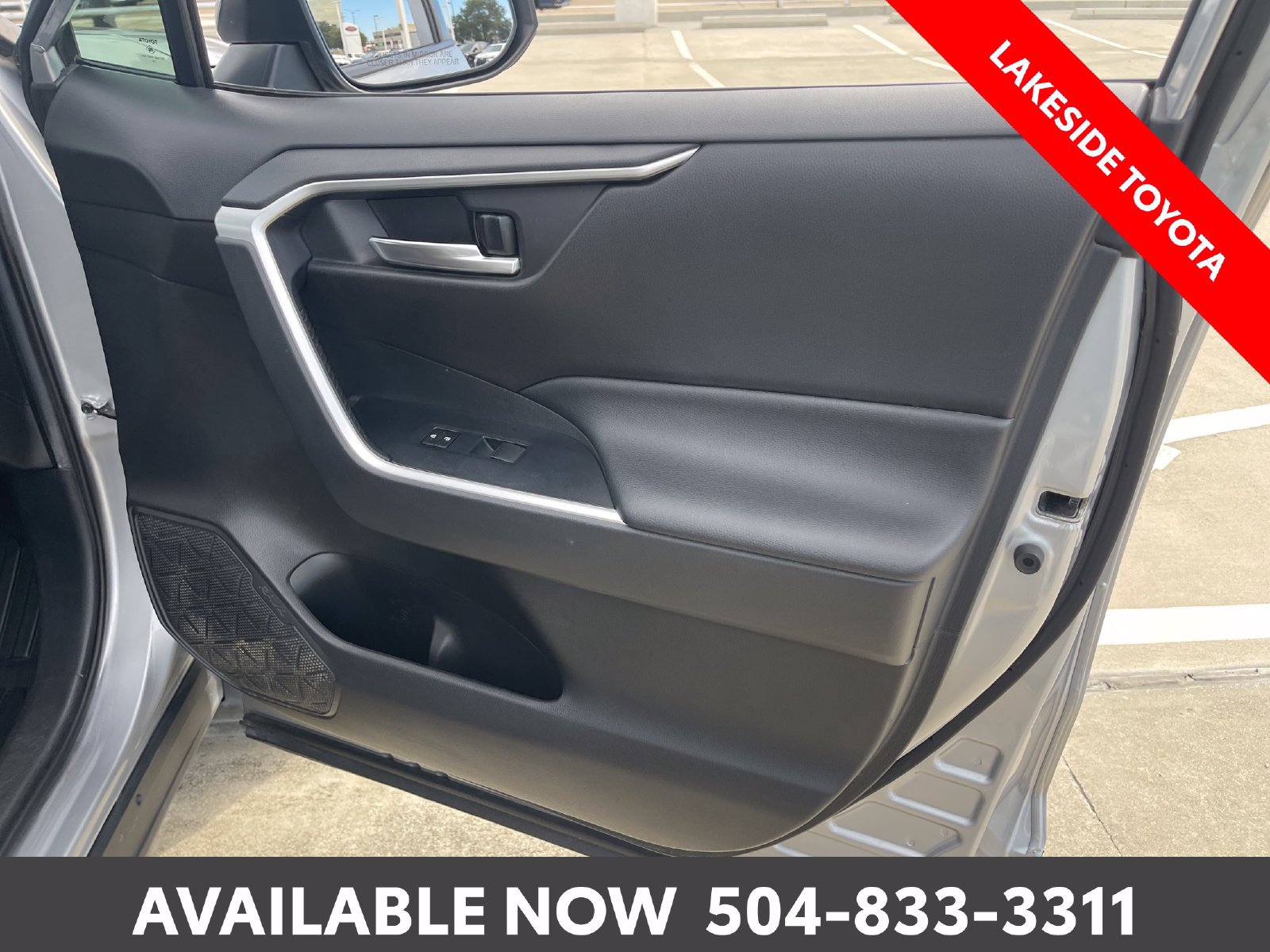 Used 2021 Toyota RAV4 XLE AWD/4WD image 17