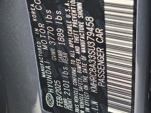 Used 2025 Hyundai Venue SEL FWD image 36