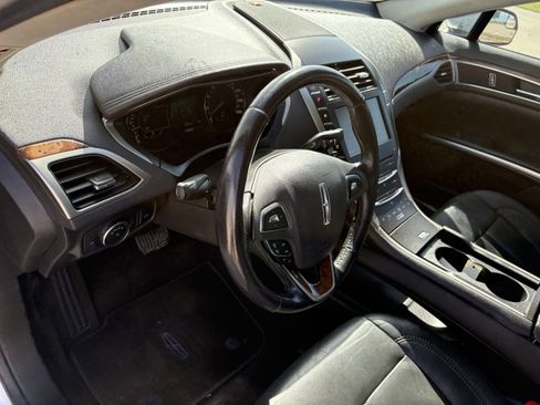 Used 2013 Lincoln MKZ FWD image 13