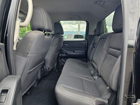 Used 2022 Nissan Frontier SV RWD image 19
