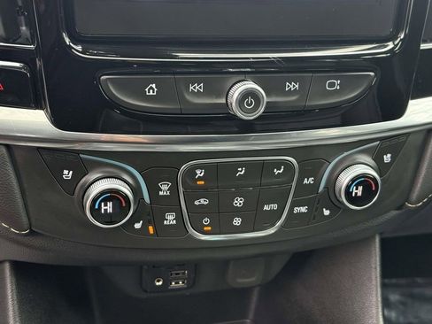 Used 2023 Chevrolet Traverse Premier w/ Redline Edition image 18