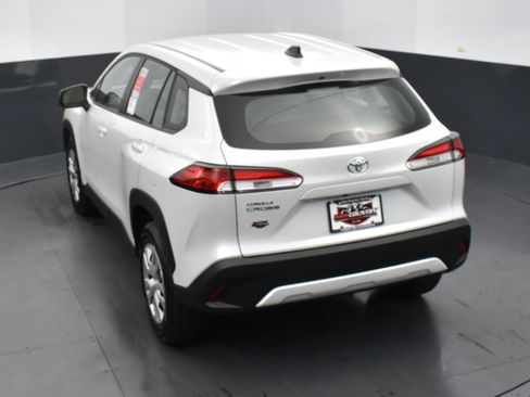 Used 2025 Toyota Corolla Cross L FWD image 31