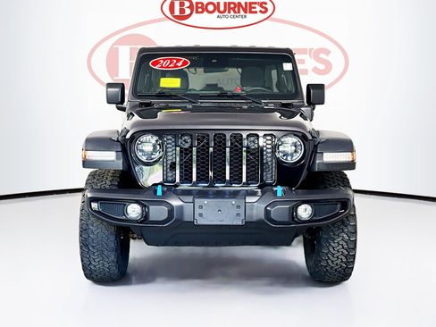 Used 2024 Jeep Wrangler Unlimited AWD/4WD image 5