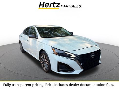 Used 2025 Nissan Altima 2.5 SV FWD image 1