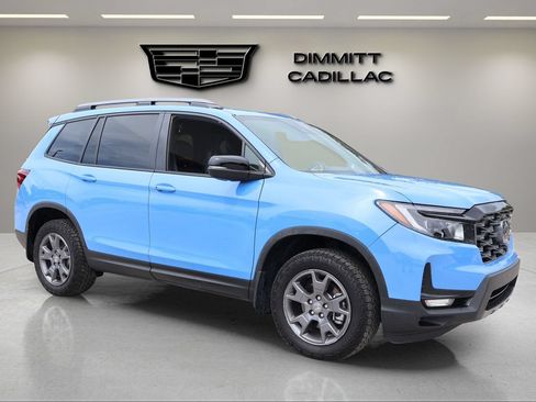 Used 2024 Honda Passport TrailSport image 3