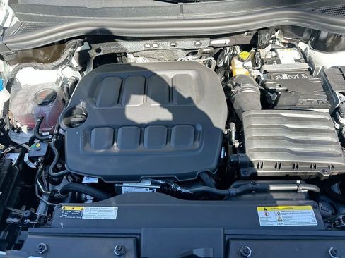 New 2025 Volkswagen Tiguan SE image 56