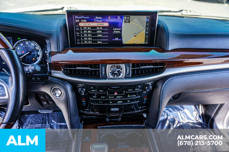 Used 2019 Lexus LX 570 4WD w/ Luxury Package image 41