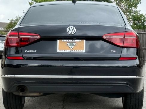 Used 2019 Volkswagen Passat 2.0T Wolfsburg w/ Wheels & Sunroof Package FWD image 4