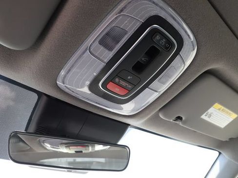 Used 2025 Hyundai Elantra SEL FWD image 37