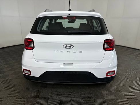 Certified 2023 Hyundai Venue SEL image 4