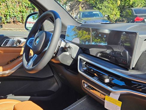 New 2026 BMW X5 M60i w/ Executive Package image 12