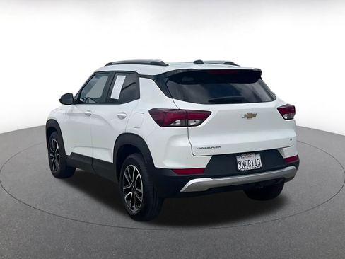 Used 2024 Chevrolet TrailBlazer LT w/ Driver Confidence Package image 11