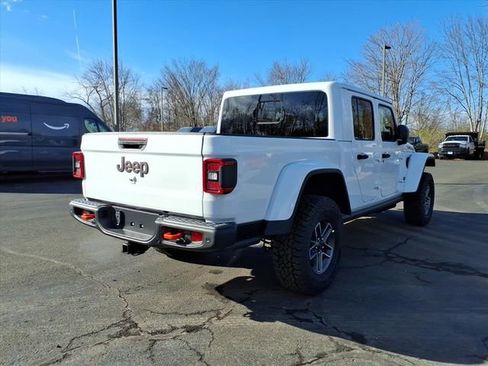 New 2026 Jeep Gladiator Mojave image 3