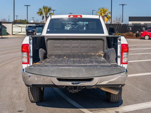 Used 2024 RAM 2500 Tradesman w/ Chrome Appearance Group image 15