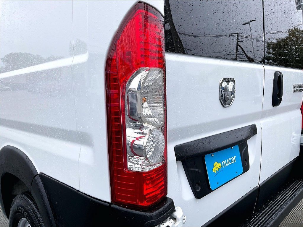 Used 2025 RAM ProMaster 2500 w/ U-Haul Equipment Group FWD image 32