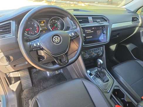 Used 2019 Volkswagen Tiguan SE FWD image 15