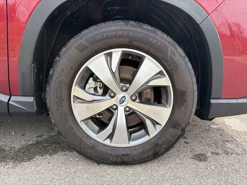 Used 2023 Subaru Ascent Premium w/ Convenience Package image 7