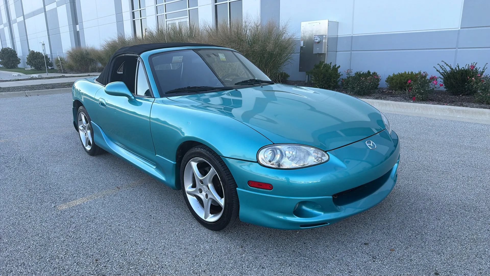 Used 2003 MAZDA MX-5 Miata LS RWD image 3