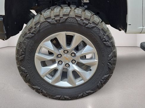 Used 2021 Chevrolet Silverado 1500 LT Trail Boss AWD/4WD image 10