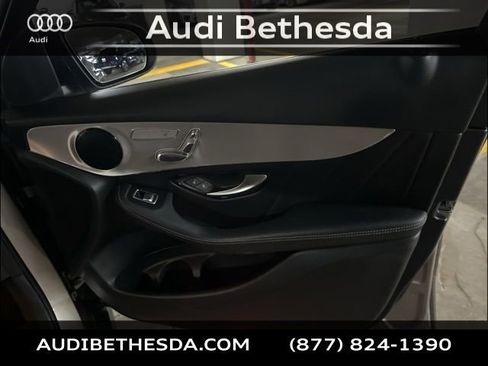 Used 2019 Mercedes-Benz GLC 300 4MATIC image 28