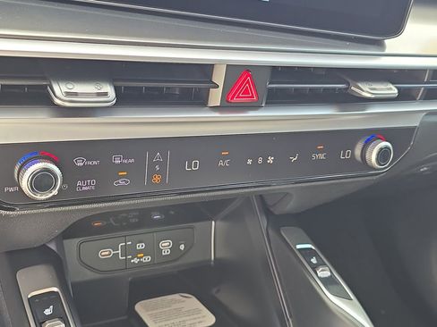 New 2026 Kia Sorento S w/ S Panoramic Sunroof Package FWD image 25