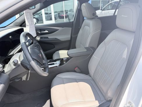 Used 2025 Buick Envista Avenir FWD image 9