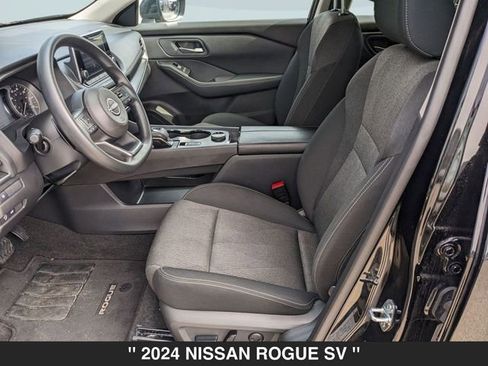 Used 2024 Nissan Rogue SV image 6