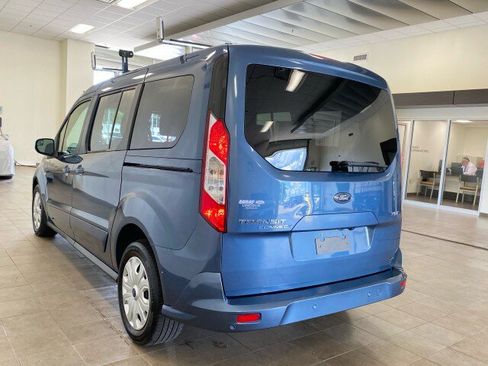 Used 2022 Ford Transit Connect XLT FWD image 5