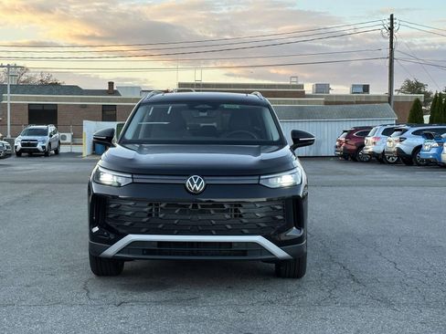 New 2026 Volkswagen Tiguan SE image 10