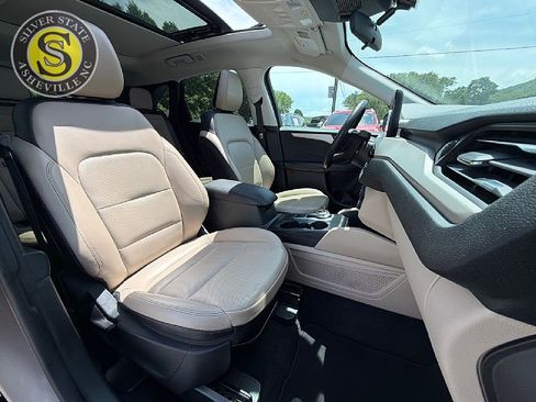 Used 2021 Ford Escape SEL w/ Technology Package FWD image 17