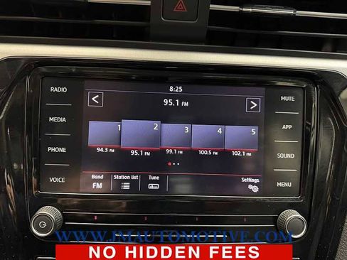 Used 2021 Volkswagen Passat 2.0T SE image 23