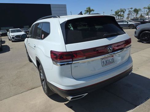 Used 2024 Volkswagen Atlas SE FWD image 4