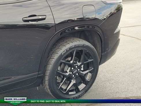 Used 2024 Chevrolet Traverse RS image 34