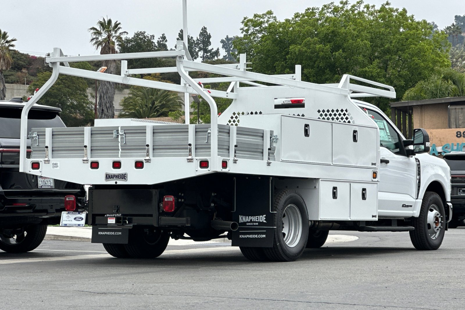 New 2025 Ford F350 XL w/ XL Chrome Package RWD image 3