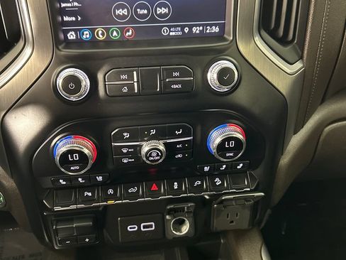 Used 2021 GMC Sierra 1500 Denali AWD/4WD image 15