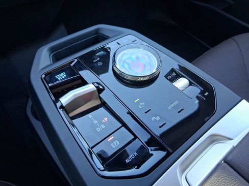 New 2026 BMW iX xDrive60 image 16