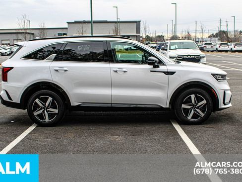 Used 2023 Kia Sorento EX FWD image 9