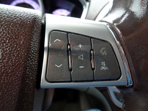 Used 2011 Cadillac SRX Luxury image 14