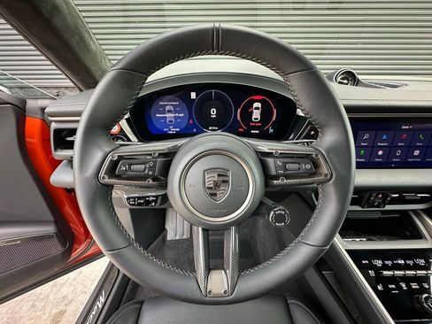 Certified 2025 Porsche Macan Turbo Electric AWD/4WD image 17