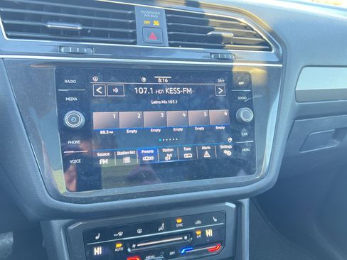 Certified 2023 Volkswagen Tiguan SE w/ Panoramic Sunroof Package image 21