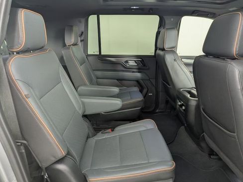 Used 2025 GMC Yukon XL AT4 w/ AT4 Premium Package image 27