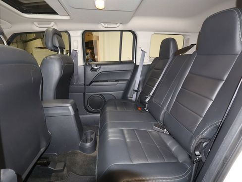 Used 2016 Jeep Patriot High Altitude image 15