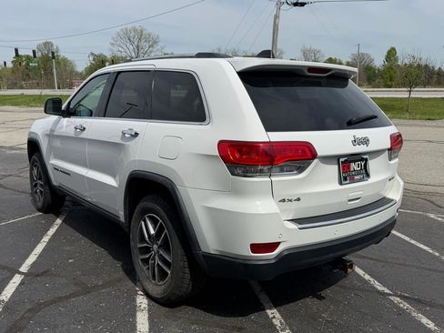 Used 2018 Jeep Grand Cherokee Limited w/ Luxury Group II image 3