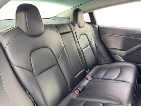 Used 2022 Tesla Model 3 Long Range image 40