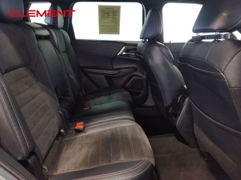 Used 2022 Mitsubishi Outlander SE image 37